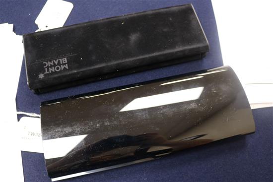 Two Montblanc Meisterstuck mechanical pencils, mint, in original boxes (2)